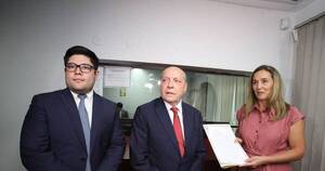 La Nación / Presidente de la Corte denunció penalmente al senador Pedro Santa Cruz