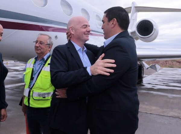 Infantino arribó al país - APF