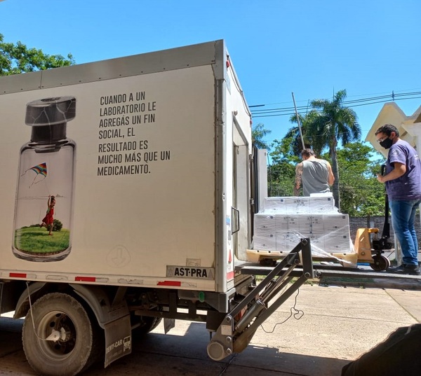 Paraguay recibe nueva carga de medicamentos hemoderivados - .::Agencia IP::.