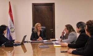 Presidenta de la VI Circunscripción recibe visita de titular de Dirección de Mediación