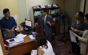 Fiscalía allana oficina del Ministerio de la Mujer ante denuncia de desembolsos irregulares – Prensa 5