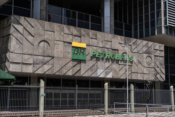 Petrobras mantendrá venta de activos ya negociados pese a presiones de Lula da Silva - Revista PLUS