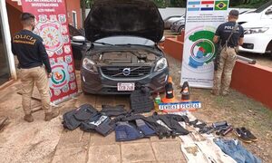 Incautan evidencias tras asalto a transportadora