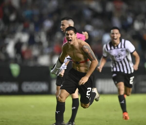 Libertad vs. General Caballero JLM: agónico triunfo del puntero   - Fútbol - ABC Color