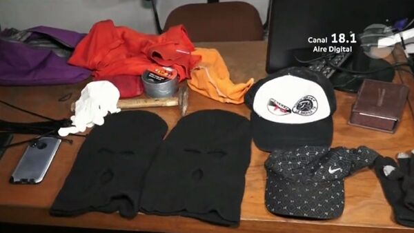 Caen tres supuestos asaltantes tras persecución en Villa Elisa
