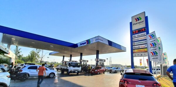 Desde hoy, el diesel cuesta G. 400 menos en Petropar - ADN Digital