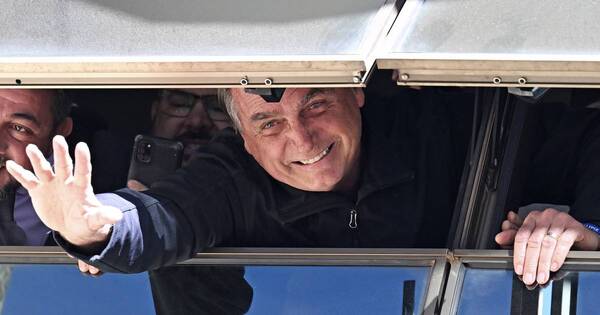 La Nación / “Lula gobernará con una oposición articulada”, advierte Bolsonaro