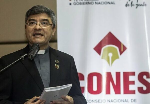 Gremio de médicos pide a la Contraloría que se audite el Cones - ADN Digital