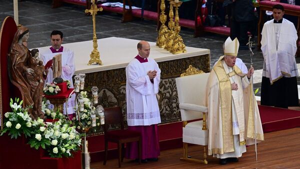 El papa Francisco saldrá del hospital mañana, según la Santa Sede