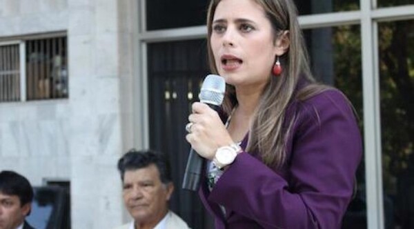 Diario HOY | Cuestionan populismo de Kattya González con propuesta para eliminar subsidio al transporte