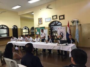 Autoridades locales se reúnen para discutir la construcción de un nuevo puente en Itapúa
