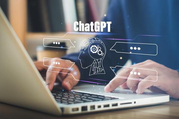 Denuncian en Estados Unidos el ChatGPT de OpenAI y piden que sea suspendido - Revista PLUS