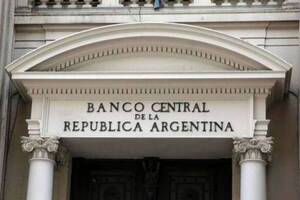El Banco Central de Argentina suma una nueva restricción para la compra de divisas extranjeras - Revista PLUS