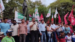 Campesinos se declaran custodios de elecciones y reclaman tierras en Paraguay - Revista PLUS