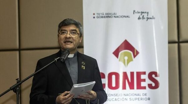 Narciso Velázquez deja de ser titular del CONES y asumen nuevas autoridades - Radio Imperio
