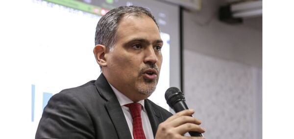 Marco Elizeche asegura que las reformas emprendidas permitirán una administración financiera en línea con buenas prácticas - Revista PLUS