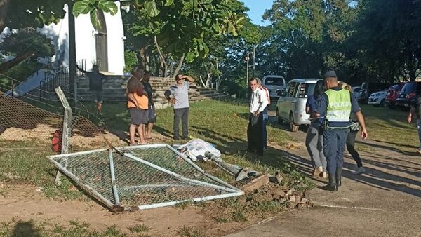 Maestra muere atropellada por un transporte escolar en Mariano Roque Alonso