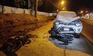 Accidente fatal en ruta PY02: camioneta chocó contra dos motocicletas - Policiales - ABC Color
