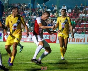 Arranques victoriosos del “Rayadito” y el “Danzarín” en la División Intermedia - Fútbol de Ascenso de Paraguay - ABC Color