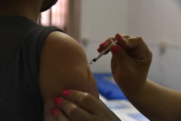 Campaña de invierno: ¿es posible la aplicación simultánea de dosis contra el covid, influenza y neumococo?  - Nacionales - ABC Color