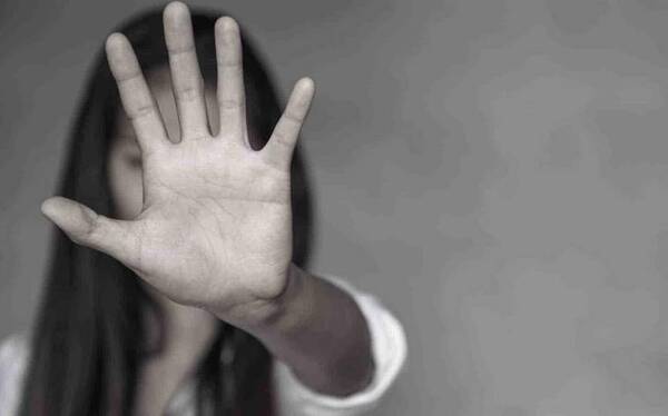15 años de cárcel para joven que abusó de su hermanastra - trece