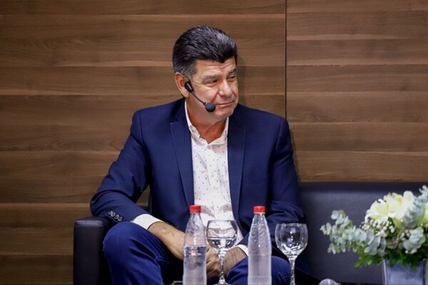 Alegre aseguró que trabajará contra la pobreza y que la paridad de género será integrada a su próximo gabinete