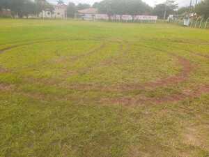 Utilizaron cancha de fútbol como pista de prueba automovilística » San Lorenzo PY