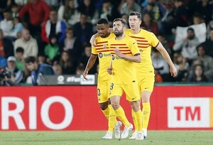 Diario HOY | Lewandowski refuerza el cómodo liderato del Barcelona