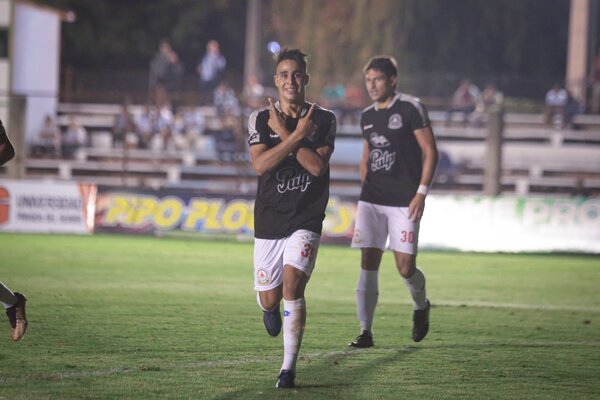 Diario HOY | Resistencia lo da vuelta ante Guaireña en segunda victoria al hilo