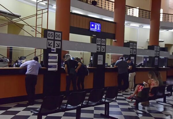 FMI sostiene que hay argumentos válidos para subir impuestos - Economía - ABC Color