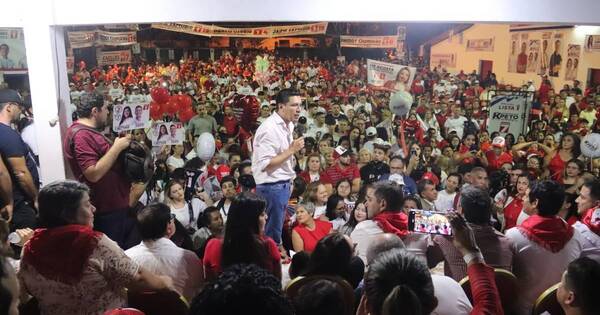 La Nación / Con multitudinario acto en Hernandarias, culminó gira de Peña por Alto Paraná
