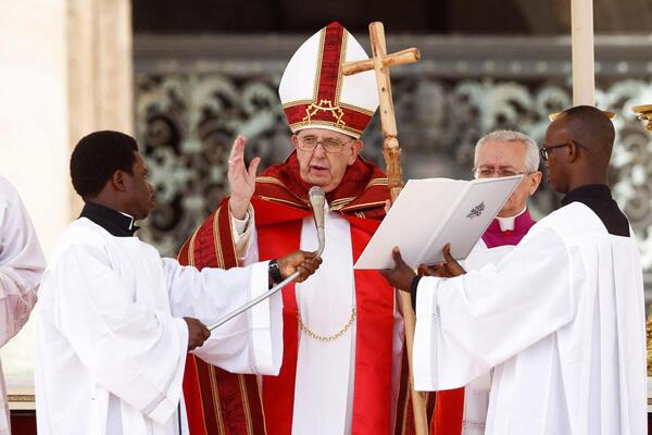 El papa Francisco presidió la misa del Domingo de Ramos desde la Plaza San Pedro - ADN Digital