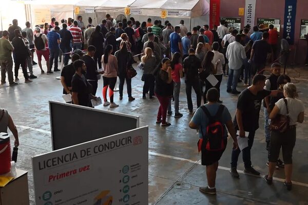 Registros de conducir: municipalidades reciben a contribuyentes en domingo - Nacionales - ABC Color