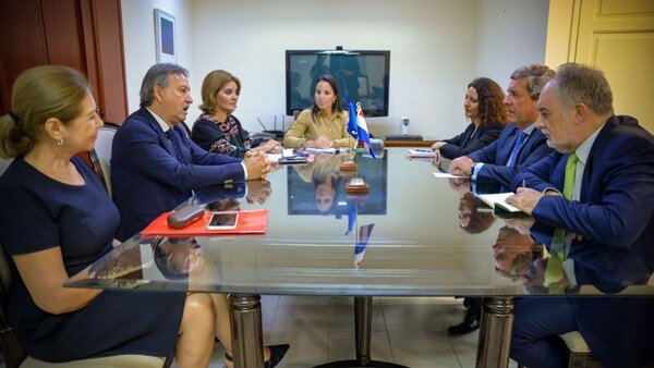 Viceministro y jefe de misión UE conversan sobre organización de elecciones - ADN Digital
