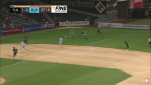 Versus / Increíble... Se jugó fútbol sobre una cancha de béisbol en Estados Unidos