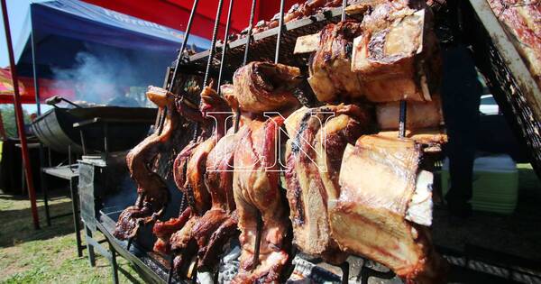 La Nación / Parrilleros celebraron su día “haciendo humo”