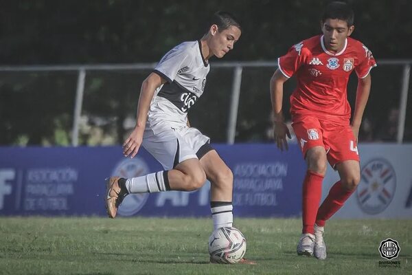 Cima de la Sub 14 sigue siendo blanco y negro - Fútbol - ABC Color