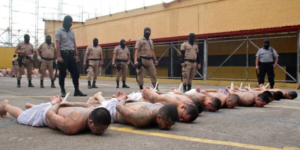 Detienen a 232 personas en El Salvador acusadas de abusos sexuales a menores