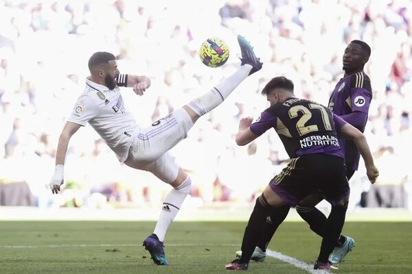 Triplete de Benzema en siete minutos para la goleada del Madrid en LaLiga - Fútbol Internacional - ABC Color
