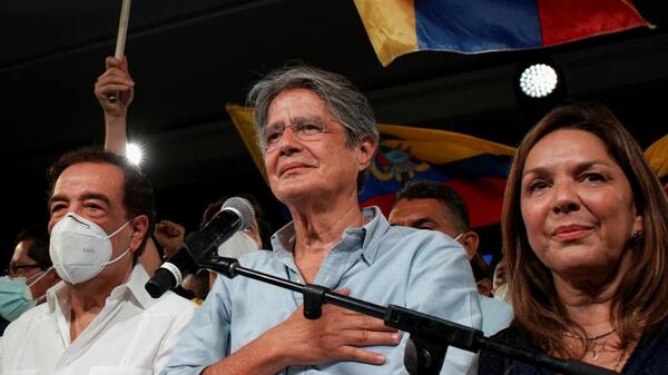 ECUADOR: Presidente autoriza tenencia y portación de armas de uso civil - Informatepy.com
