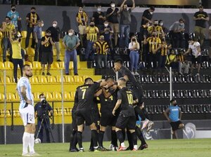 Gana, gusta y golea, otra vez | 1000 Noticias