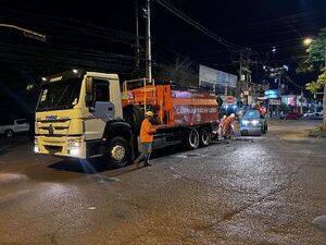 No existe coordinación entre la ANDE, ESSAP y la Comuna sobre rotura de asfalto - La Clave