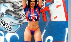 Indignada con la goleada quiere regalar su tanga de Cerro