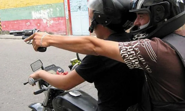 Motochorros balean a un joven y le roban G. 36 millones en Capiatá - OviedoPress