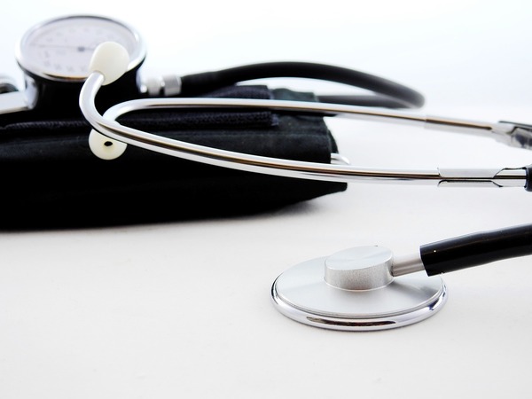 Masivo aplazo de médicos brasileños egresados en Paraguay - El Trueno