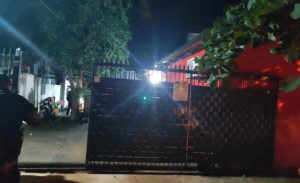 Simularon ser policías para entrar a robar en una casa