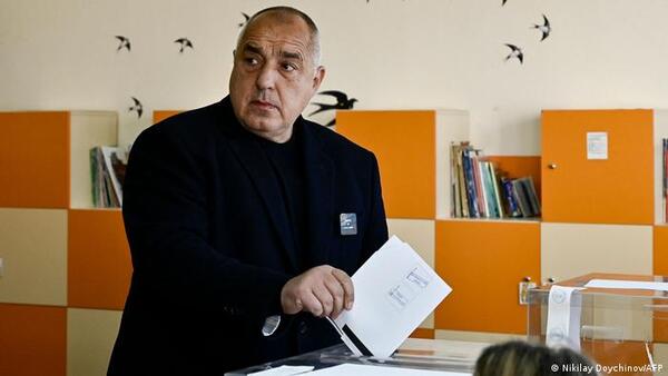 El partido de centro derecha del ex primer ministro Borisov gana las elecciones en Bulgaria, según escrutinio parcial