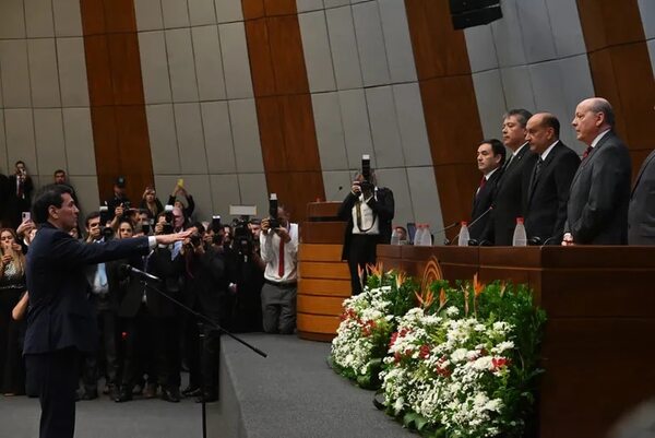 AUDIO: Gustavo Santander Dans juró como nuevo ministro de la Corte Suprema de Justicia - A La Gran 7-30 - ABC Color