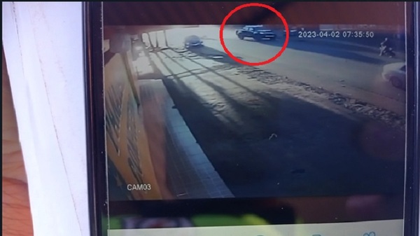 Buscan a conductor de camioneta que provocó tiple choque y huyó - Noticias Paraguay