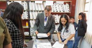 La Nación / TSJE remitirá desde este martes los materiales electorales al extranjero